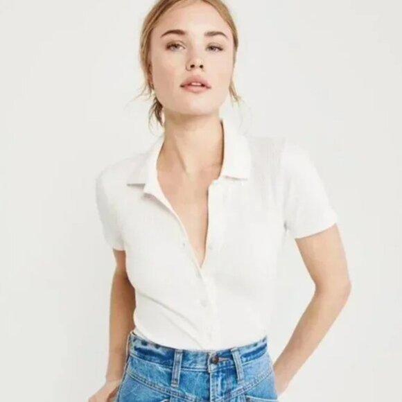 BNWT ABERCROMBIE & FITCH Ribbed Cream Polo Button Down Top Womens XS Preppy - Picture 2 of 7